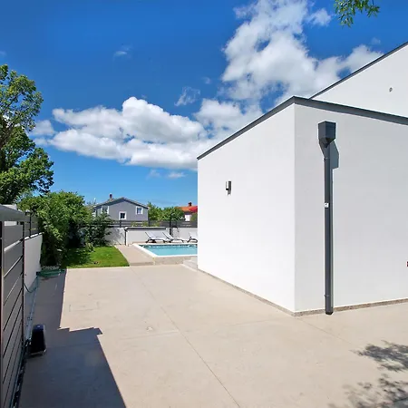 Villa With Pool In Sisan-istrien 44483 Šišan